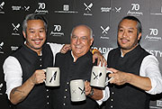 Dung Vu (Gründer distorted people), Angermaier Chef Dr. Axel Munz ,  Huy Vu (Gründer distorted people) @ Präsentation der exklusiven Angermaier X distorted Trachtenkollektion in der Isarpost in München am 09.08.2018 (©Foto: Martin Schmitz)